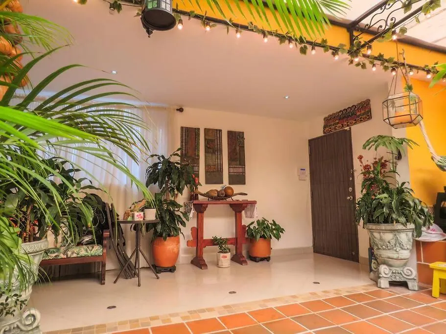 Elegante Pent-House En Cuarto Piso Medellin Daire 0*,