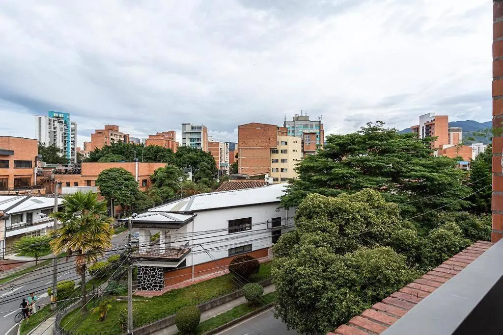 Elegante Pent-House En Cuarto Piso Medellin Apartment