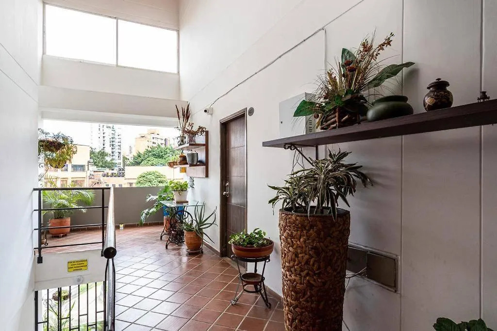 Elegante Pent-House En Cuarto Piso Medellin Apartment