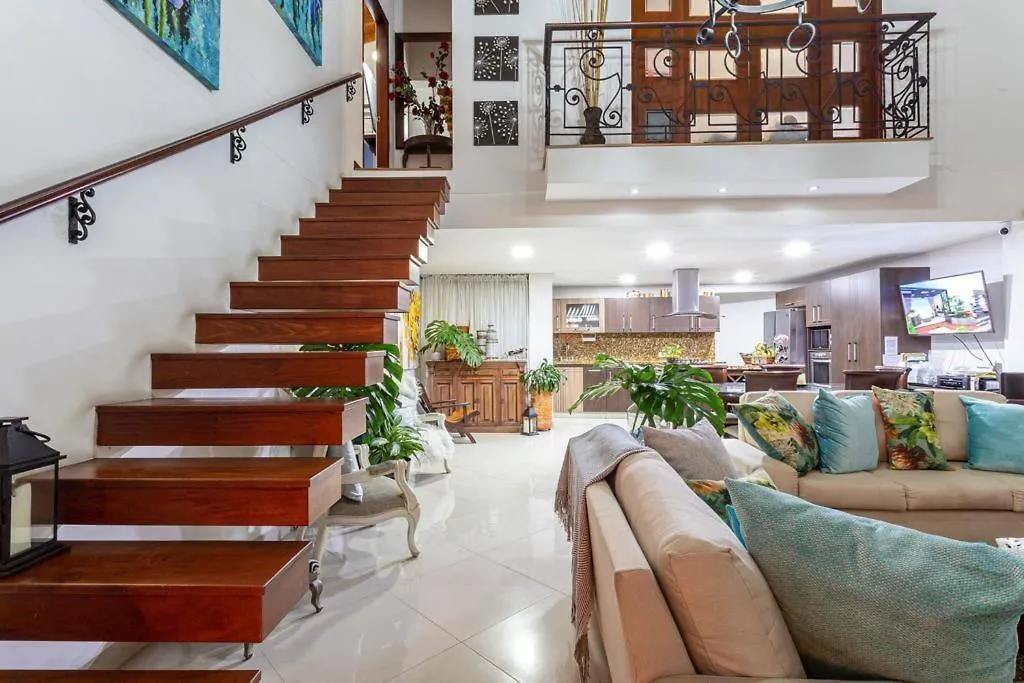Elegante Pent-House En Cuarto Piso Medellin Apartment 0*,  Colombia