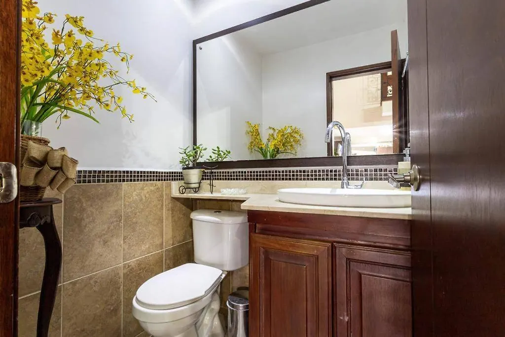 Elegante Pent-House En Cuarto Piso Medellin Apartment