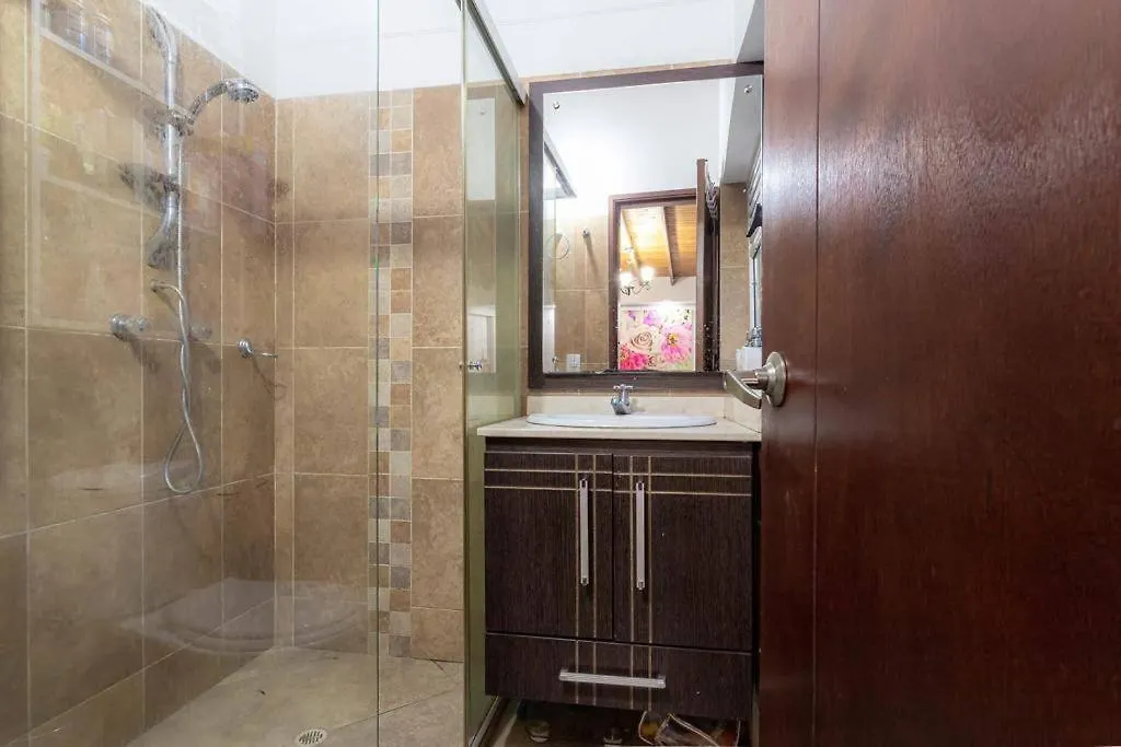Elegante Pent-House En Cuarto Piso Medellin Apartment