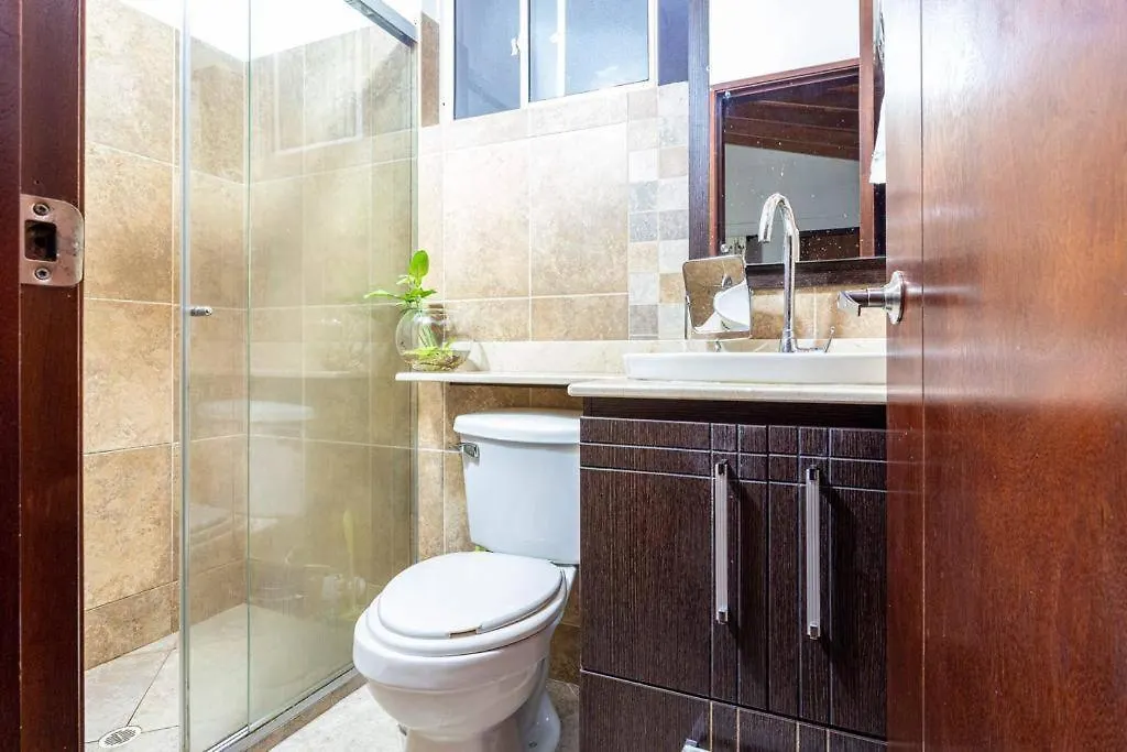 Elegante Pent-House En Cuarto Piso Medellin Apartment