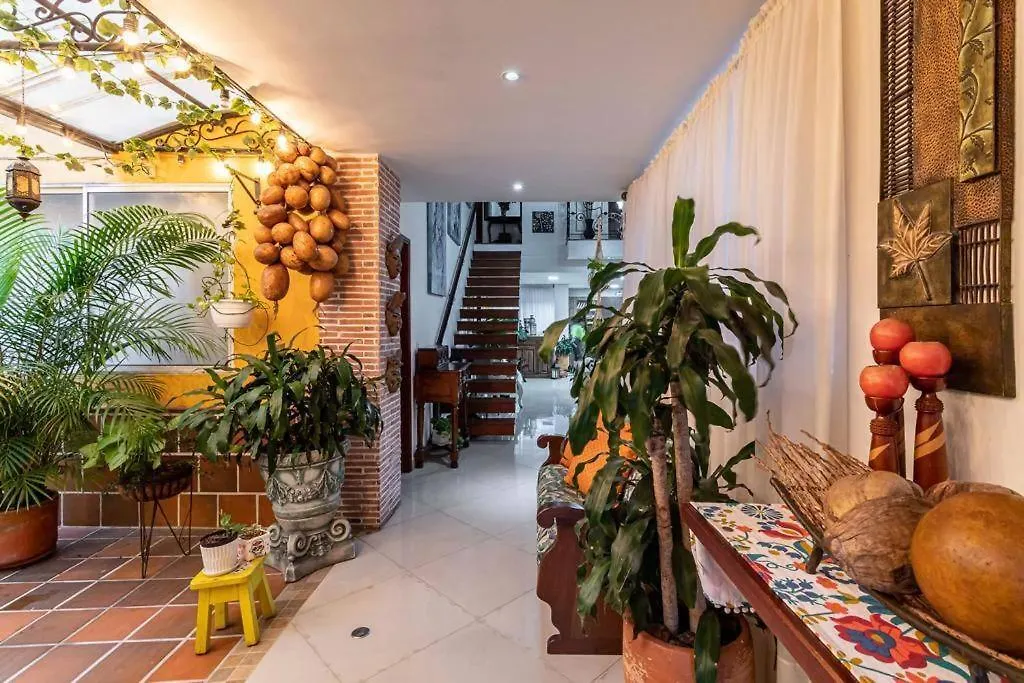 Elegante Pent-House En Cuarto Piso Medellin Apartment