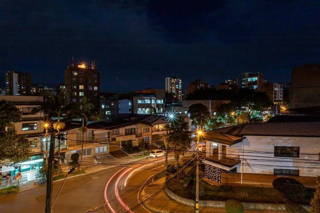 Elegante Pent-House En Cuarto Piso Medellin Apartment Colombia