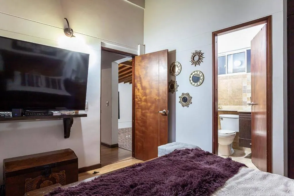 Elegante Pent-House En Cuarto Piso Medellin Apartment